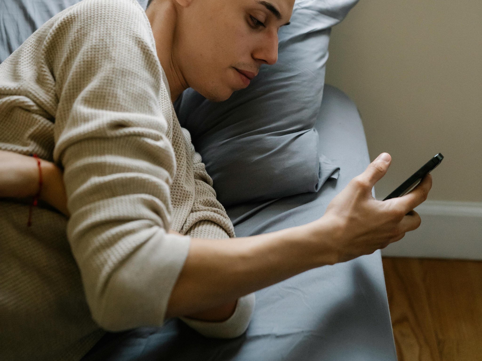 Revenge Bedtime Procrastination: Why We Steal Sleep (and How to Stop)